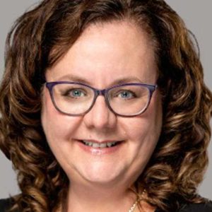 Close shot of woman wearing glasses